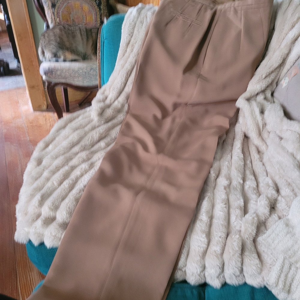 Harve Benard Tan Trousers Size 6 Fully Lined 42 1/2 L